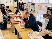 ふれあいサミット給食の様子2.