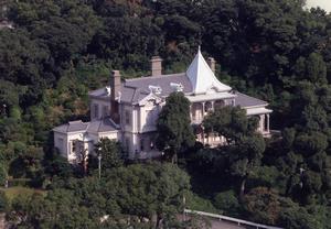 三菱造船所 占勝閣