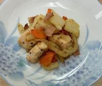 長崎じゃがいもと鶏肉のバジルマヨネーズ炒め