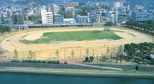 長崎市営陸上競技場