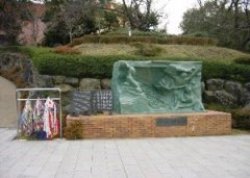 平和の母子像の画像