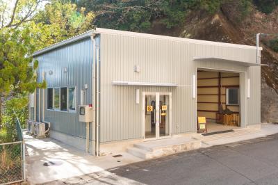 リユース倉庫きばちの外観