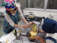 親子で楽しいお菓子づくり