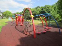 東公園遊具1