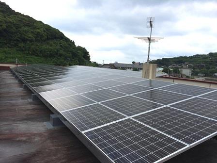 太陽光パネルの画像