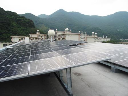 横尾小学校太陽光パネル2