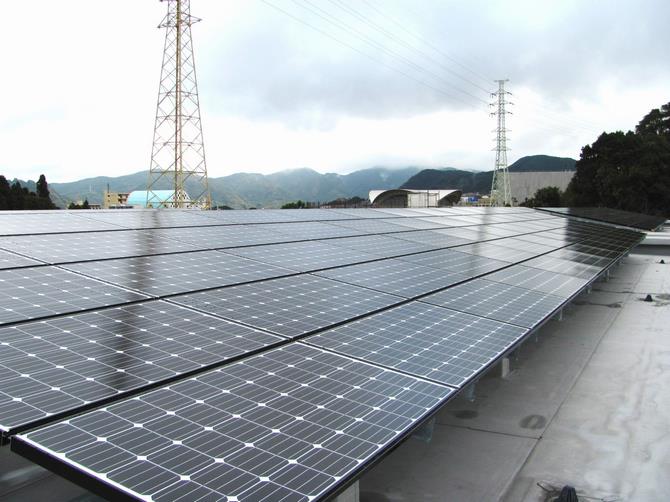 長崎商業高校太陽光パネル