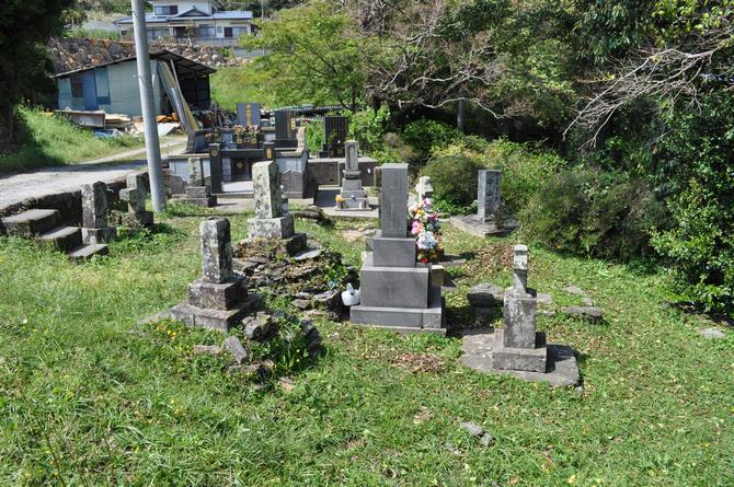 畑杭墓地の画像